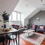The Cromwell Road Escape - Modern & Central 1Bdr Flat With Rooftop Terrace