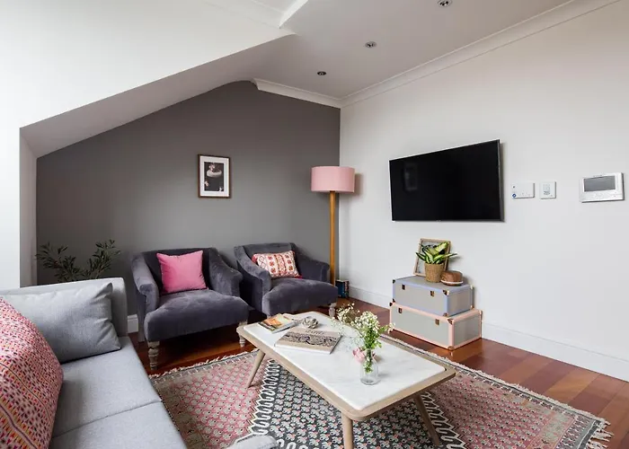 The Cromwell Road Escape - Modern & Central 1Bdr Flat With Rooftop Terrace