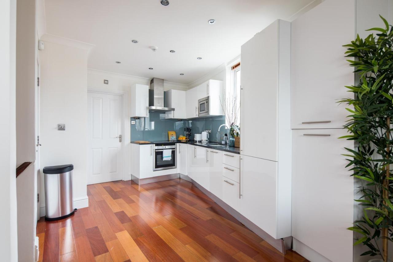The Cromwell Road Escape - Modern & 1bdr Flat With Rooftop Terrace Appartamento