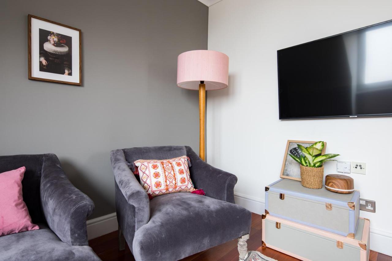 Appartamento The Cromwell Road Escape - Modern & 1bdr Flat With Rooftop Terrace Londra